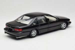 Chevrolet Impala SS Черен UT Models 1:18 21031 Метал — снимка 3 от 8