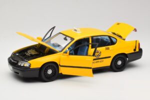 Chevrolet Impala Такси Maisto 1:18 36617 Метал — снимка 2 от 8
