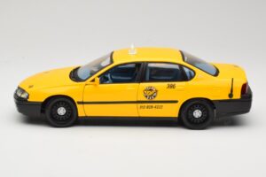Chevrolet Impala Такси Maisto 1:18 36617 Метал — снимка 4 от 8