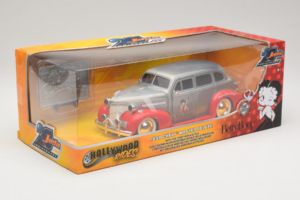 Chevrolet Master Deluxe Dark Silver Metallic Red Jada 1:24 253745012 Метал — снимка 2 от 3