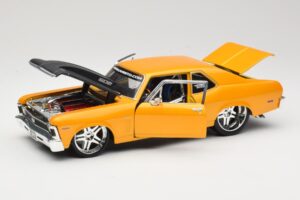 Chevrolet Nova SS Златен Maisto 1:18 31083 Метал — снимка 2 от 8