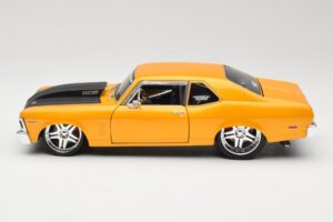 Chevrolet Nova SS Златен Maisto 1:18 31083 Метал — снимка 4 от 8
