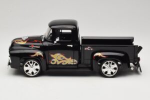 Chevrolet Old School Cody Project Truck & Chopper Set Joyride 1:18 33911 Метал — снимка 4 от 8