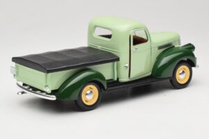 Chevrolet Pickup Зелен Solido 1:18 8063 Метал — снимка 3 от 8