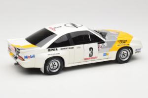 Opel Manta 400 Group B Rally Tour de Corse 1984 С Chevrolet G30 Сервизен Ван Otto 1:18 OT491 Смола — снимка 11 от 13