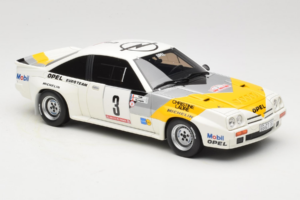 Opel Manta 400 Group B Rally Tour de Corse 1984 С Chevrolet G30 Сервизен Ван Otto 1:18 OT491 Смола — снимка 13 от 13