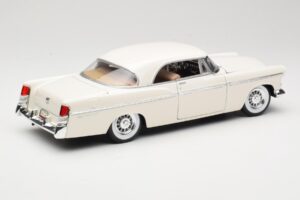 Chrysler 300B Бял Maisto 1:18 531897 Метал — снимка 3 от 8