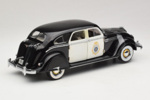 Chrysler Airflow Полицейска Кола Signature Models 1:18 CCSM01 Метал — снимка 2 от 6