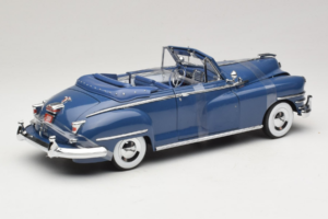Chrysler New Yorker Синьо Signature Models 1:18 CT-68629 Метал — снимка 2 от 6