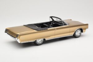 Chrysler Newport Кабриолет Gold Metallic BoS Models 1:18 BOS273 Смола — снимка 2 от 6