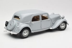 Citroen 15CV 6 Cyl Сив Maisto 1:18 50313 Метал — снимка 3 от 8