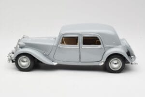 Citroen 15CV 6 Cyl Сив Maisto 1:18 50313 Метал — снимка 4 от 8