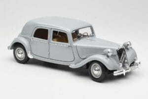 Citroen 15CV 6 Cyl Сив Maisto 1:18 50313 Метал — снимка 6 от 8