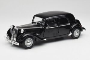 Citroen 15CV 6 Cyl Черен Maisto 1:18 31821 Метал
