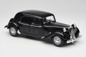Citroen 15CV 6 Cyl Черен Maisto 1:18 31821 Метал — снимка 6 от 8