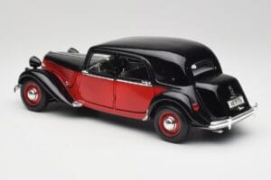 Citroen 15CV 6 Cyl Черен & Червен Valmy Maisto 1:18 56009 Метал — снимка 7 от 8