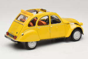 Citroen 2CV 6 Club Mimosa Yellow Norev 1:18 181496 Метал — снимка 2 от 6