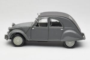 Citroen 2CV A Сив Tchibo 1:18 49418 Метал — снимка 4 от 8