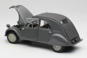 Citroen 2CV A Сив Tchibo 1:18 49418 Метал — снимка 5 от 8