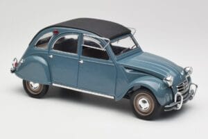 Citroen 2CV Bleu Nuit Solido 1:18 8028 Метал — снимка 4 от 6