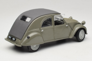 Citroen 2CV Зелен Maisto 1:18 50289 Метал — снимка 3 от 8