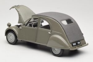 Citroen 2CV Сив Maisto 1:18 31834 Метал — снимка 5 от 8