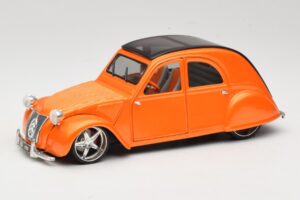 Citroen 2CV Оранжев Maisto 1:18 31321 Метал
