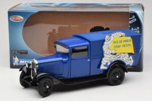 Citroen C4 F Pas de Pneus Trop Petit Син Solido 1:18 151235-00 Метал — снимка 8 от 8