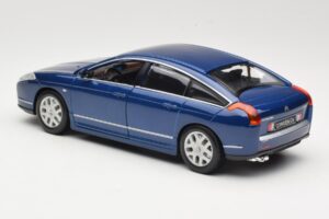 Citroen C6 Син Bburago 1:18 18-12073 Метал — снимка 7 от 8