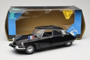 Citroen DS Presidentielle Сив Solido 1:18 8035 Метал — снимка 8 от 8