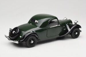 Citroen Traction Avant 11 Coupe Зелен Solido 1:18 8179 Метал — снимка 3 от 8