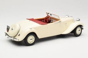 Citroen Traction Avant 11B Кабриолет Кремав Norev 1:18 181440 Метал — снимка 2 от 6