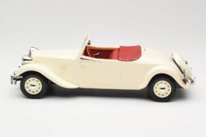Citroen Traction Avant 11B Кабриолет Кремав Norev 1:18 181440 Метал — снимка 3 от 6