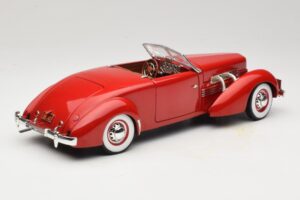 Cord 812 Кабриолет Червен American Muscle 1:18 32158 Метал — снимка 3 от 8