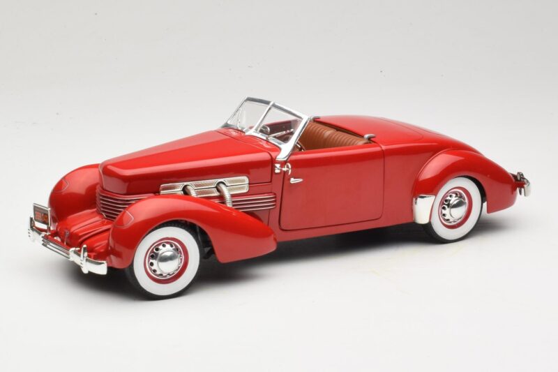 Cord 812 Кабриолет Червен American Muscle 1:18 32158 Метал