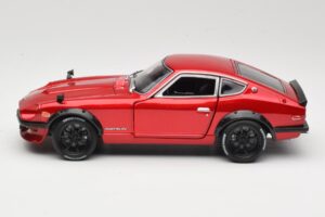 Datsun 240Z S30 Червен Maisto 1:18 32611 Метал — снимка 4 от 8