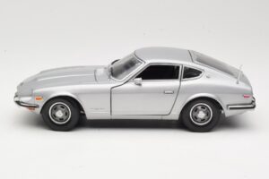 Datsun 240Z S30 Сребрист Sun Star 1:18 3503 Метал — снимка 4 от 8