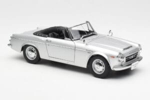 Datsun Fairlady 2000 SR311 Roadster Сребрист AUTOart 1:18 77432 Метал — снимка 6 от 8
