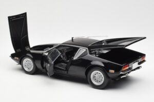 De Tomaso Pantera Черен Kyosho 1:18 08851BK Метал — снимка 5 от 8