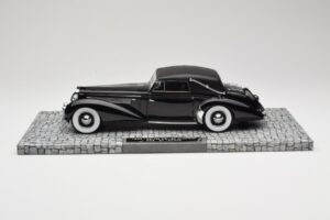 Delage D8-120 Кабриолет Черен Minichamps 1:18 107115131 Метал — снимка 3 от 6