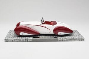 Delahaye Type 135 M Кабриолет Бял Червен Minichamps 1:18 107116161 Смола — снимка 3 от 6