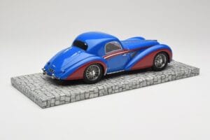 Delahaye Type 145 V12 Coupe Син Червен Minichamps 1:18 107116121 Смола — снимка 2 от 6