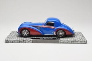 Delahaye Type 145 V12 Coupe Син Червен Minichamps 1:18 107116121 Смола — снимка 3 от 6