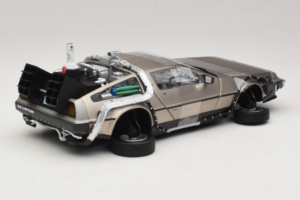 DeLorean DMC-12 Back to the Future Time Machine Sun Star 1:18 2710 Метал — снимка 2 от 6