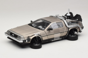 DeLorean DMC-12 Back to the Future Time Machine Sun Star 1:18 2710 Метал