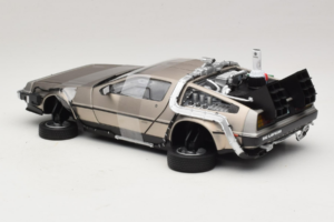 DeLorean DMC-12 Back to the Future Time Machine Sun Star 1:18 2710 Метал — снимка 5 от 6