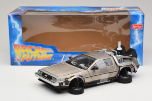 DeLorean DMC-12 Back to the Future Time Machine Sun Star 1:18 2710 Метал — снимка 6 от 6