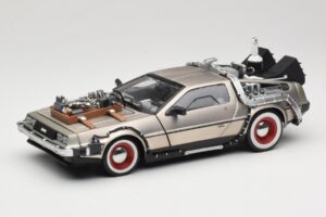 DeLorean DMC-12 Back to the Future Part III Sun Star 1:18 2712 Метал