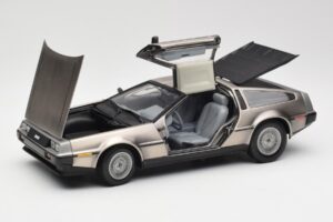 DeLorean DMC-12 LK Сребрист Sun Star 1:18 2701 Метал — снимка 2 от 8