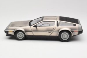 DeLorean DMC-12 LK Сребрист Sun Star 1:18 2701 Метал — снимка 4 от 8
